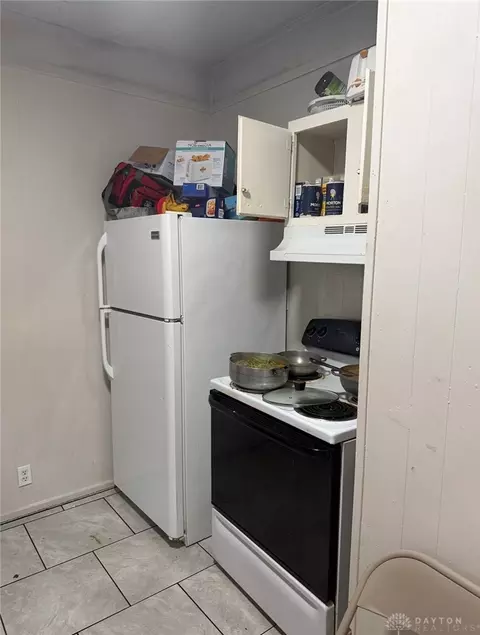 Kitchen - 1307 Selma Rd, Springfield, OH 45505 photo 1 of 3