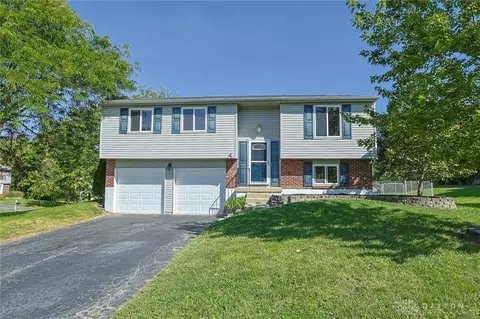 1403 Moondust Ct, Miamisburg, OH 45342
