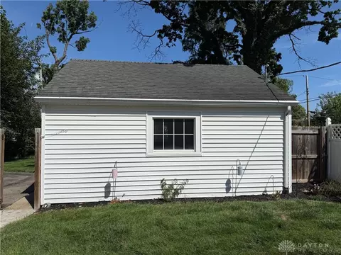 Exterior - 1213 Alta Vista Dr, Kettering, OH 45420 photo 10 of 11