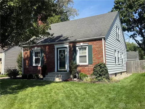 Exterior - 1213 Alta Vista Dr, Kettering, OH 45420 photo 6 of 11