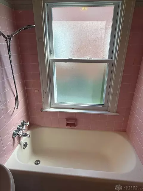 Bath - 1213 Alta Vista Dr, Kettering, OH 45420 photo 3 of 6