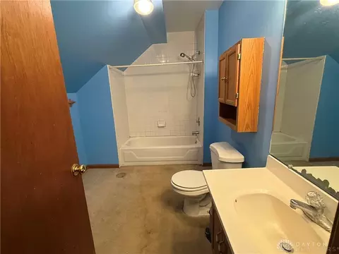 Bath - 1213 Alta Vista Dr, Kettering, OH 45420 photo 4 of 6