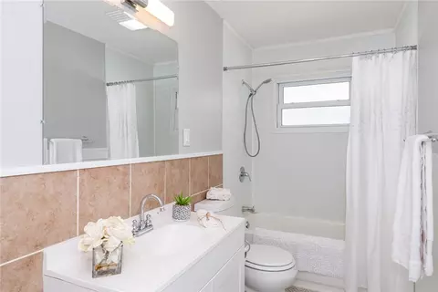 Bath - 1712 Forrer Blvd, Kettering, OH 45420 photo 2 of 5