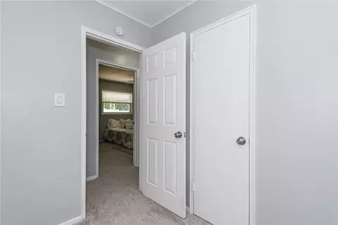 Entry Way - 1712 Forrer Blvd, Kettering, OH 45420 photo 3 of 5