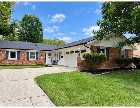Exterior - 367 Bowman Dr, Fairborn, OH 45324 photo 2 of 3