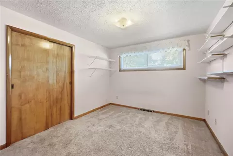 Bedroom - 2560 Casey Dr, Springfield, OH 45503 photo 4 of 7