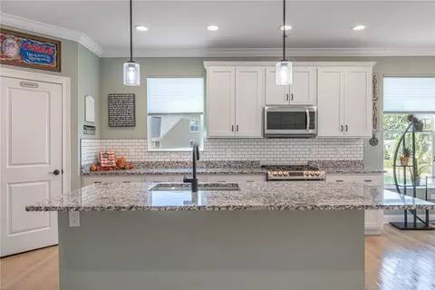 Kitchen - 2687 W Millstone Dr, Kettering, OH 45420 photo 5 of 7