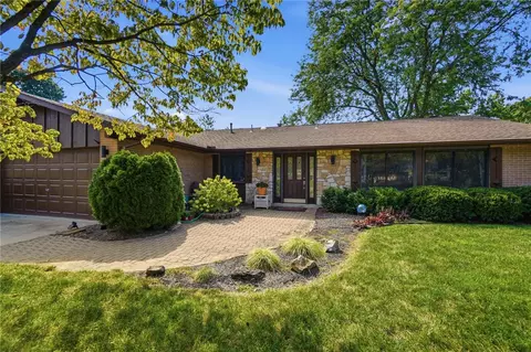 Exterior - 2276 E Rahn Rd, Kettering, OH 45440 photo 4 of 11