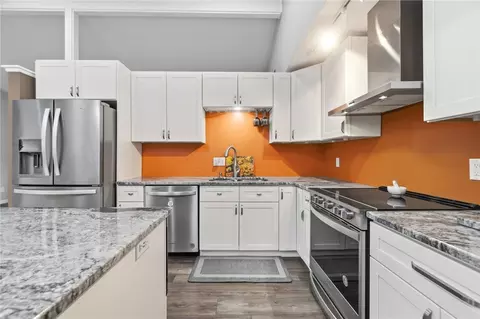Kitchen - 2276 E Rahn Rd, Kettering, OH 45440 photo 3 of 6