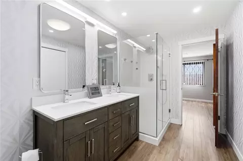 Bath - 2276 E Rahn Rd, Kettering, OH 45440 photo 1 of 4