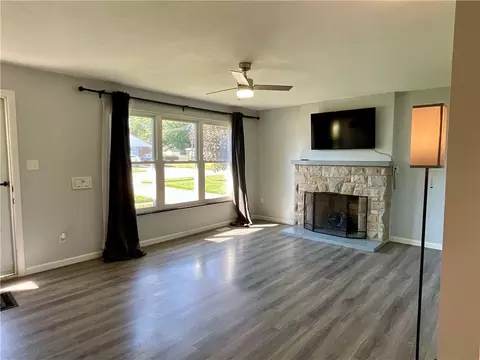 Living - 935 Gardner, Kettering, OH 45429 photo 2 of 3