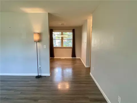 Living - 935 Gardner, Kettering, OH 45429 photo 3 of 3