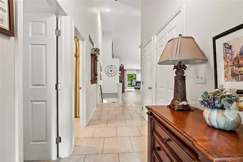 Entry Way - 6901 Wembley Cir, Centerville, OH 45459 photo 1 of 1