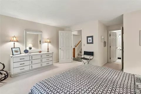 Bedroom - 6901 Wembley Cir, Centerville, OH 45459 photo 4 of 4