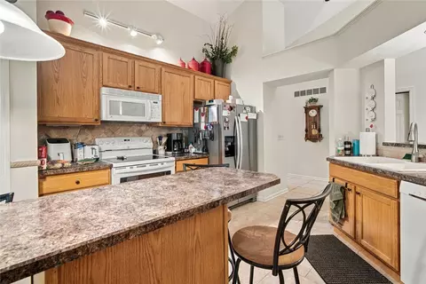 Kitchen - 6901 Wembley Cir, Centerville, OH 45459 photo 6 of 6