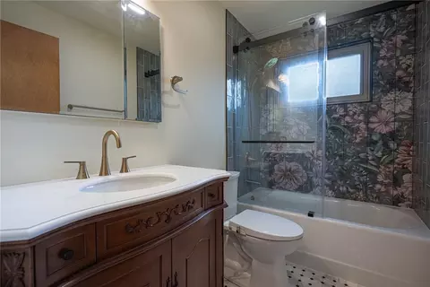 Bath - 1100 Donson Dr, Kettering, OH 45429 photo 1 of 2