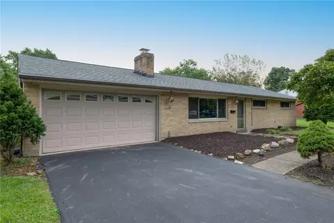 Exterior - 1100 Donson Dr, Kettering, OH 45429 photo 2 of 7