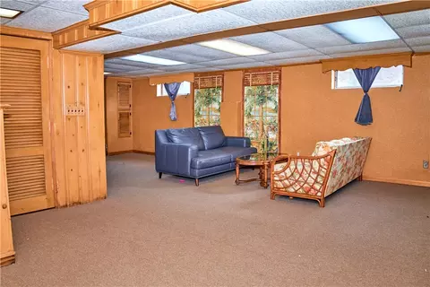 Living - 941 Hollendale Dr, Kettering, OH 45429 photo 3 of 4