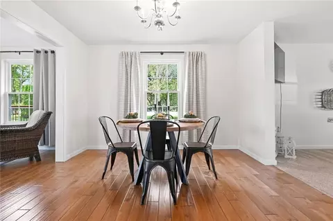 Dining - 3082 W Jackson Rd, Springfield, OH 45502 photo 2 of 3