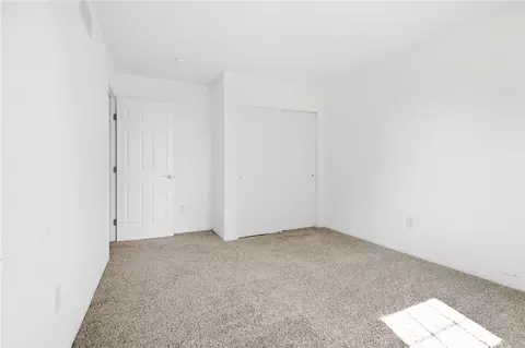 Bedroom - 3082 W Jackson Rd, Springfield, OH 45502 photo 3 of 5