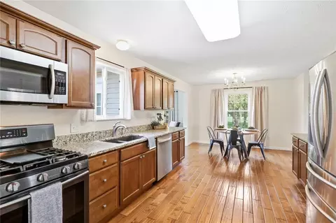 Kitchen - 3082 W Jackson Rd, Springfield, OH 45502 photo 1 of 4