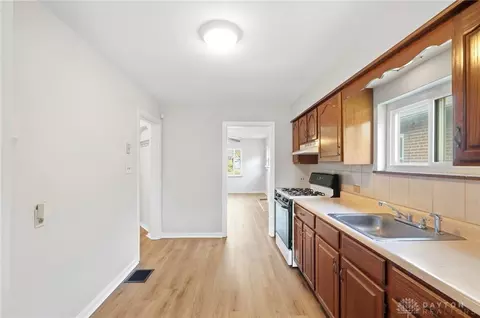 Entry Way - 6921 Windward St, Cincinnati, OH 45227 photo 2 of 2