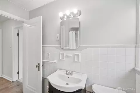 Bath - 6921 Windward St, Cincinnati, OH 45227 photo 3 of 3