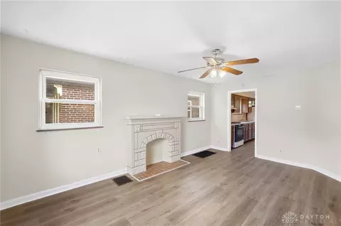 Living - 6921 Windward St, Cincinnati, OH 45227 photo 2 of 4