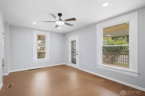 Living - 3761 Lawrenceville Dr, Springfield, OH 45504 photo 3 of 6