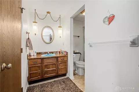 Bath - 1310-1312 Quailbend Cir, Kettering, OH 45429 photo 5 of 6