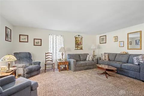 Living - 1310-1312 Quailbend Cir, Kettering, OH 45429 photo 4 of 8