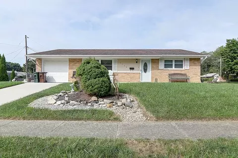 5753 Lily Ln, Dayton, OH 45414