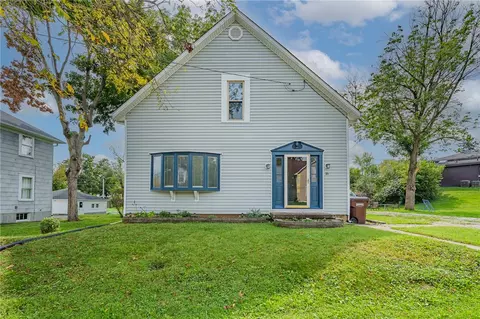 16 Springway Dr, Dayton, OH 45415