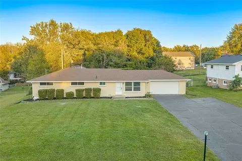 2462 Thor Dr, Springfield, OH 45503