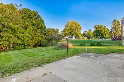 Exterior - 2462 Thor Dr, Springfield, OH 45503 photo 3 of 7