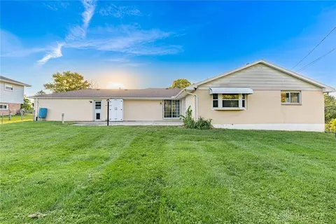 Exterior - 2462 Thor Dr, Springfield, OH 45503 photo 5 of 7
