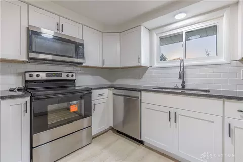 Kitchen - 2462 Thor Dr, Springfield, OH 45503 photo 1 of 3