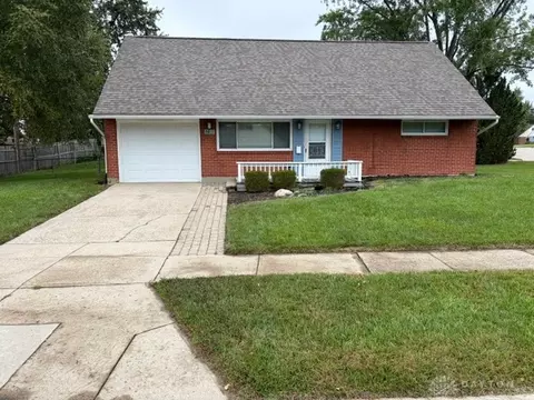 5611 Barnard Dr, Huber Heights, OH 45424