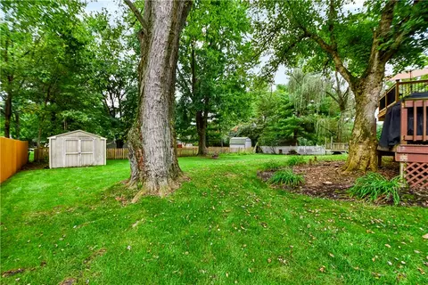 Exterior - 1430 Birch Bark Ct, Dayton, OH 45440 photo 4 of 8