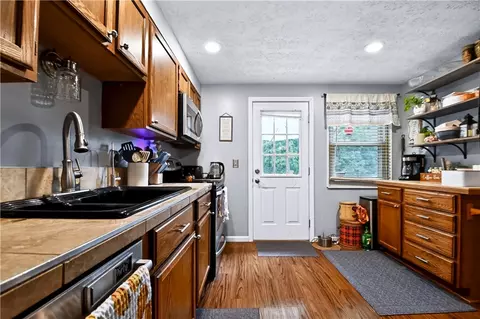 Kitchen - 1430 Birch Bark Ct, Dayton, OH 45440 photo 3 of 3