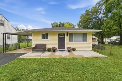 2204 Gipsy Dr, Dayton, OH 45414