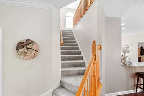 Entry Way - 9632 Olde Georgetown Way, Centerville, OH 45458 photo 6 of 8