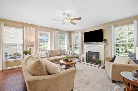 Living - 9632 Olde Georgetown Way, Centerville, OH 45458 photo 4 of 7