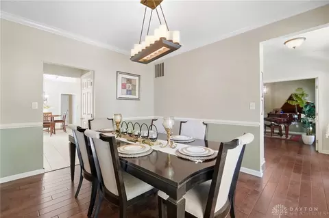 Dining - 9632 Olde Georgetown Way, Centerville, OH 45458 photo 2 of 3