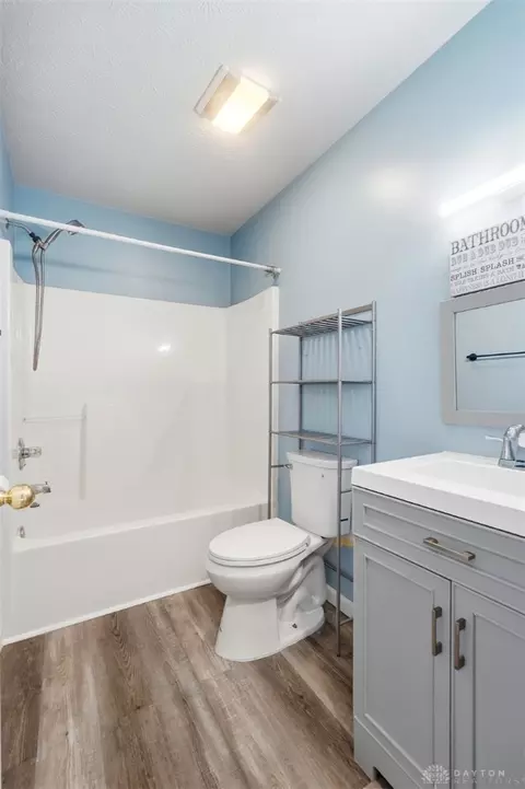 Bath - 6265 Middleboro Rd, Blanchester, OH 45107 photo 4 of 4