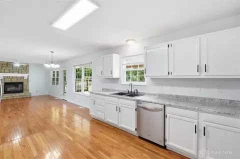 Kitchen - 6265 Middleboro Rd, Blanchester, OH 45107 photo 3 of 3