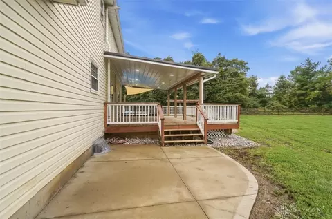 Exterior - 6265 Middleboro Rd, Blanchester, OH 45107 photo 15 of 17