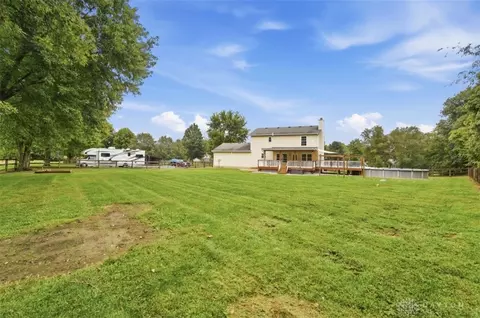 Exterior - 6265 Middleboro Rd, Blanchester, OH 45107 photo 9 of 17