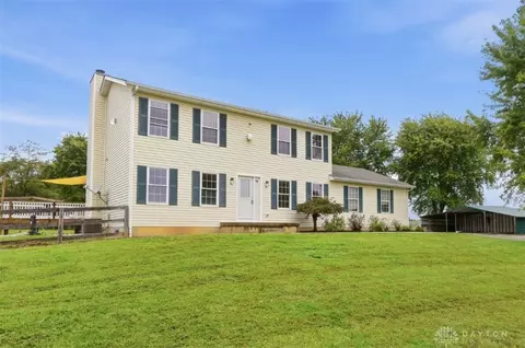 Exterior - 6265 Middleboro Rd, Blanchester, OH 45107 photo 4 of 17