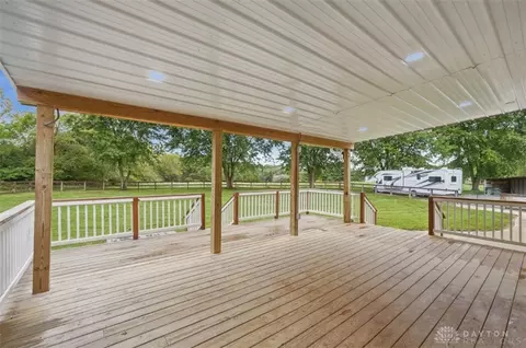 Exterior - 6265 Middleboro Rd, Blanchester, OH 45107 photo 14 of 17